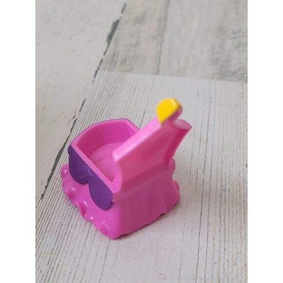 Pink heart royalty chair bed mini doll accessory toy figure - Picture 3 of 5
